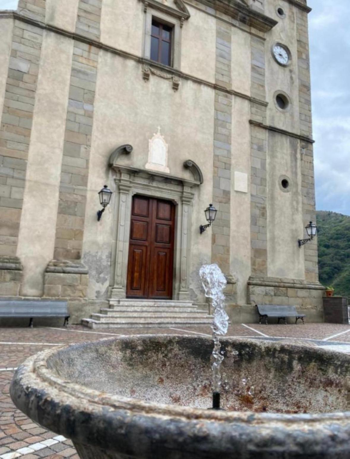 Cottage Gole Alcantara Pafumi Graniti Bagian luar foto
